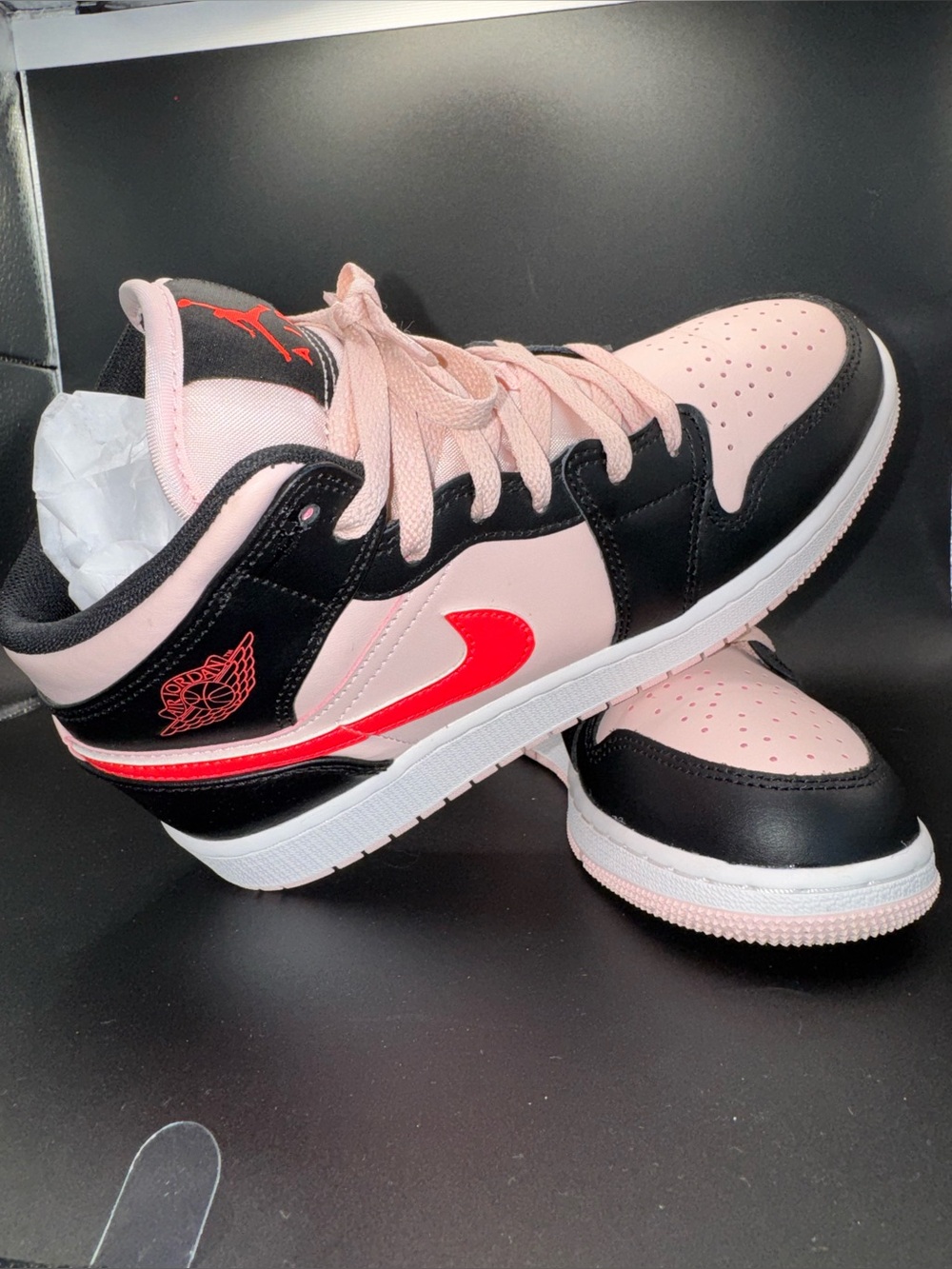 Nike Air Jordan 1 Mid Pink Black Infrared (GS) women’s 7/Y5.5